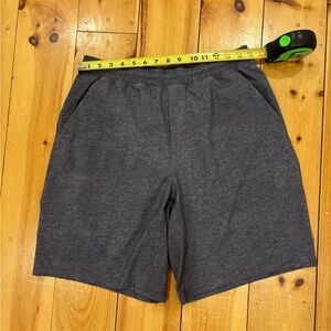 Lululemon Men’s Shorts size Large